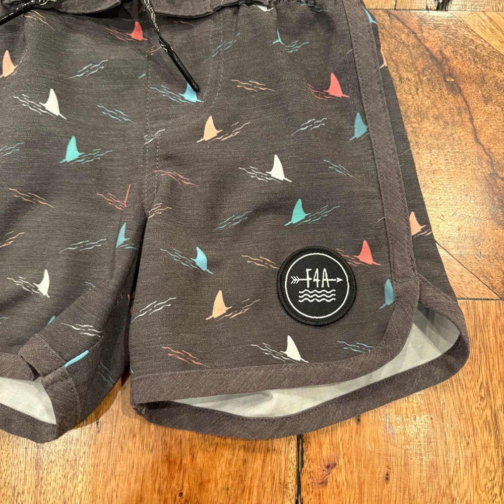 Feather 4 Arrow Shark Fin Boardshort Swimsuit - Picture 3 of 6